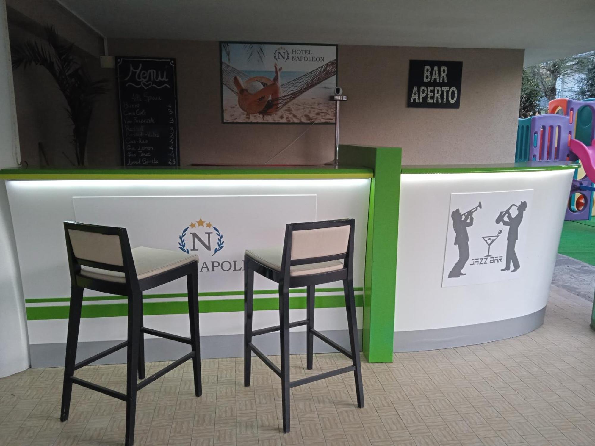 Hotel Napoleon Cesenatico Kültér fotó