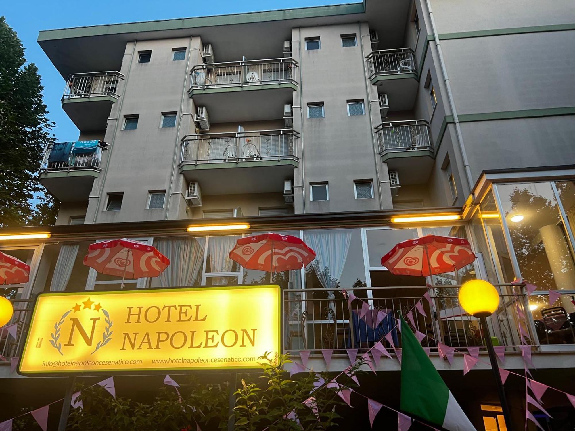 Hotel Napoleon Cesenatico Kültér fotó
