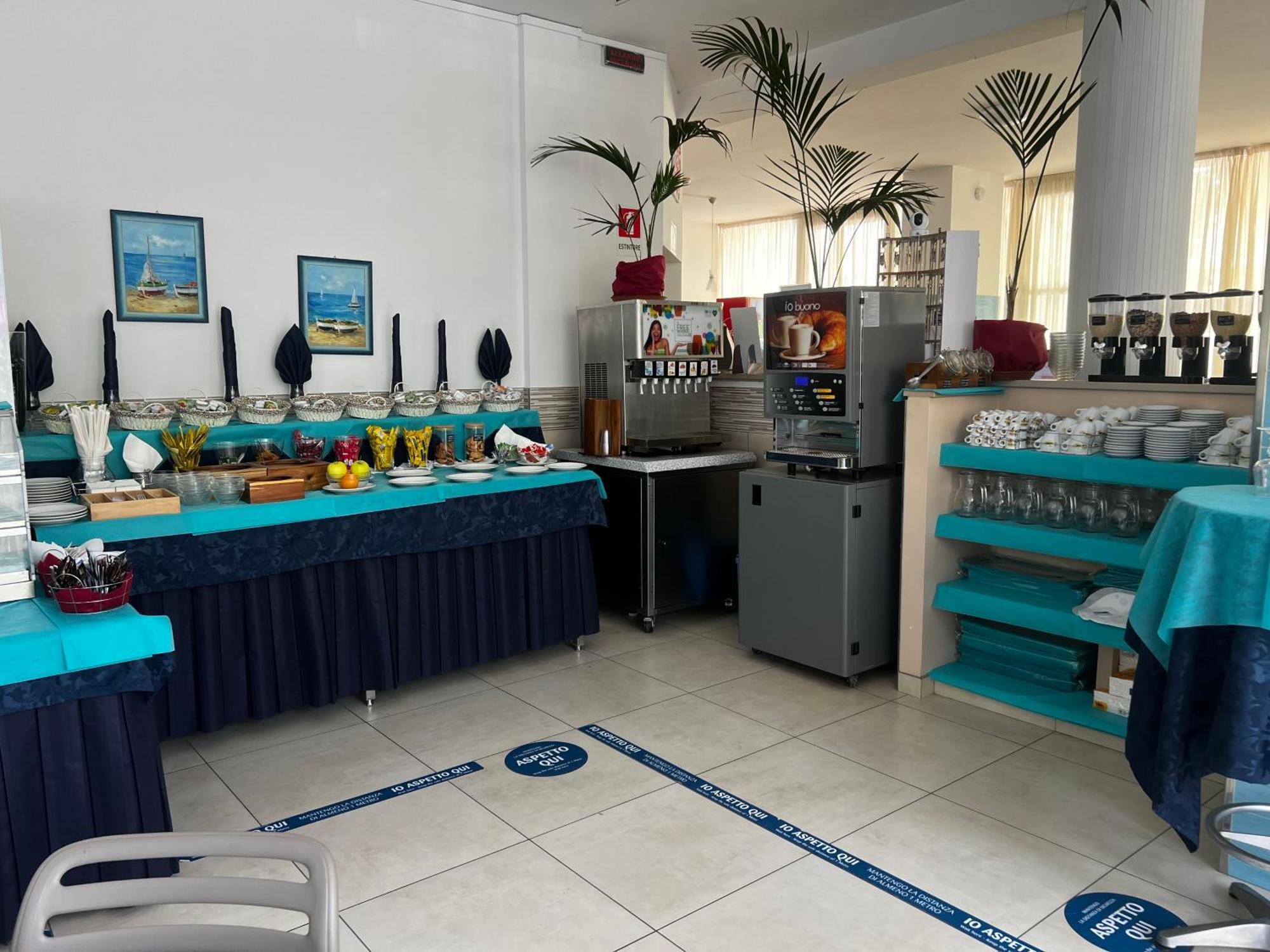 Hotel Napoleon Cesenatico Kültér fotó
