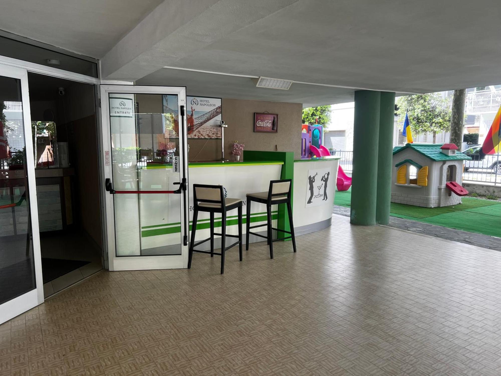 Hotel Napoleon Cesenatico Kültér fotó