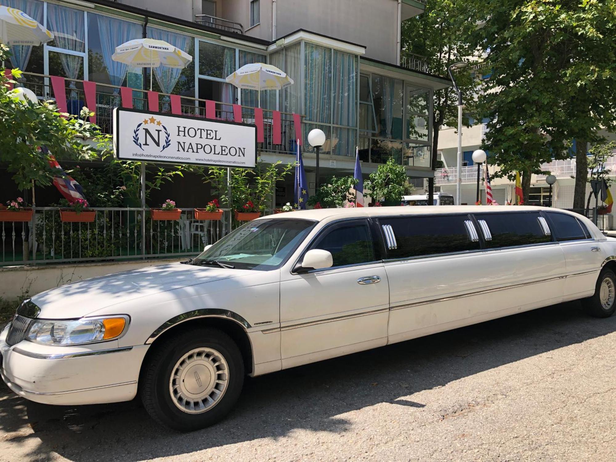 Hotel Napoleon Cesenatico Kültér fotó